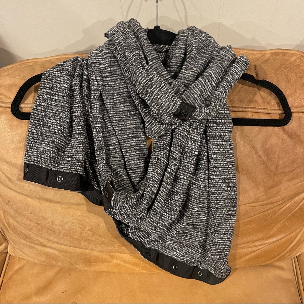 Lululemon Vinyasa Infinity scarf
